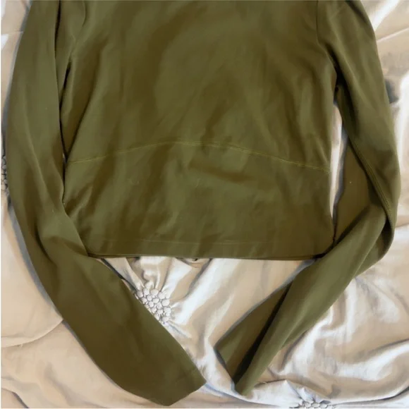 Aritzia green Activewear Set - Picture 3 of 8